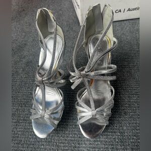 New Aldo Silver, Strappy 5in high-heeled sandals
Silver Strappy Women's Heels